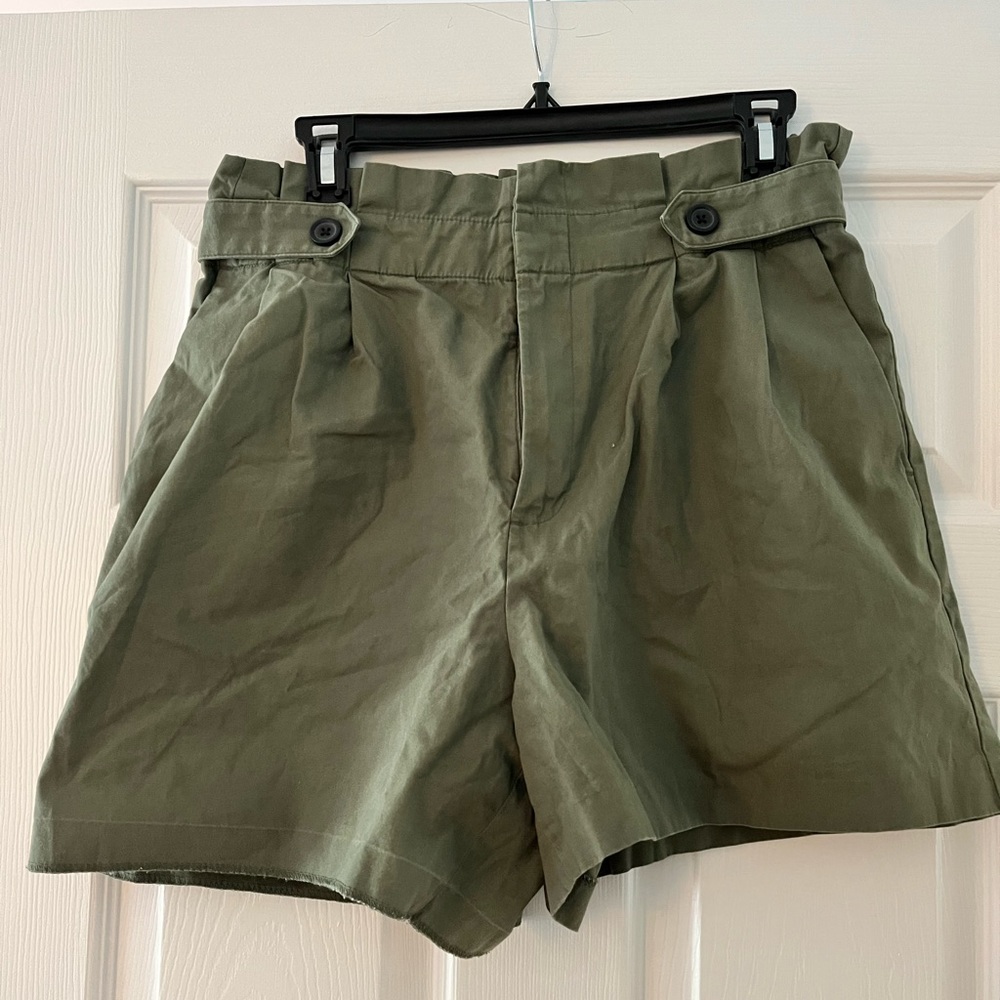 Banana Republic Factory chino shorts